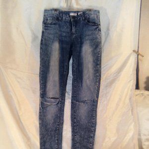 "Bongo" Skinny Jeans Size 1 Fits Like a 3